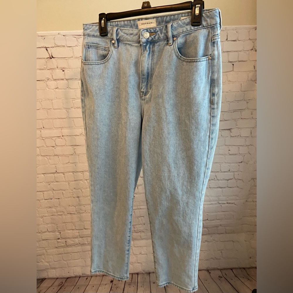 PacSun Light Blue High Waisted Straight Leg Mom Jeans